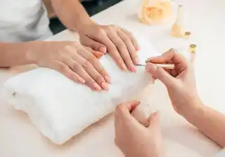 Манікюр з гель лаком